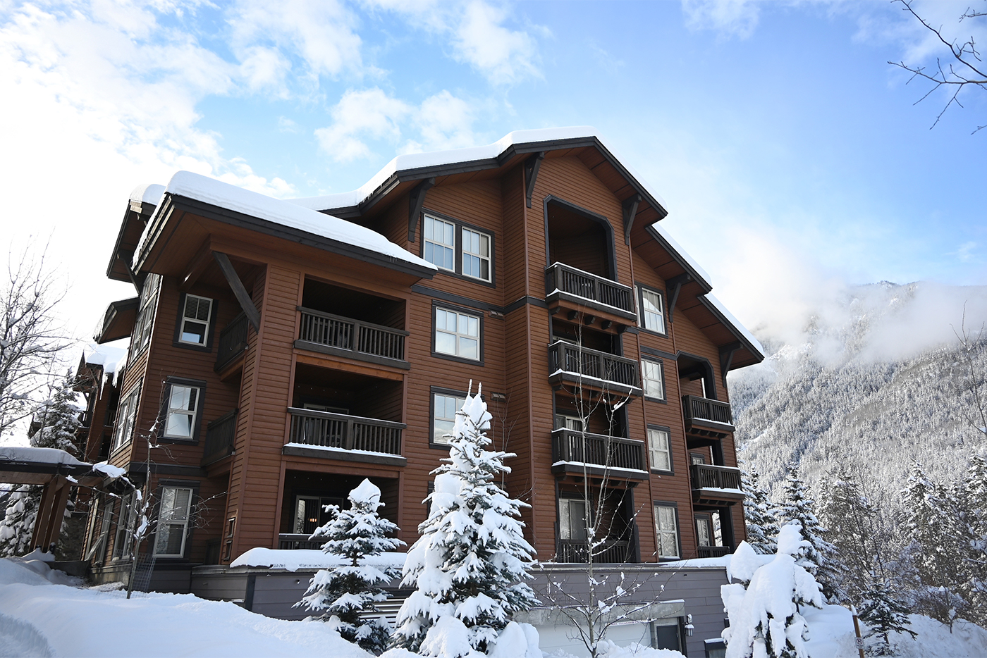 Peaks Lodge | Panorama Mountain Resort